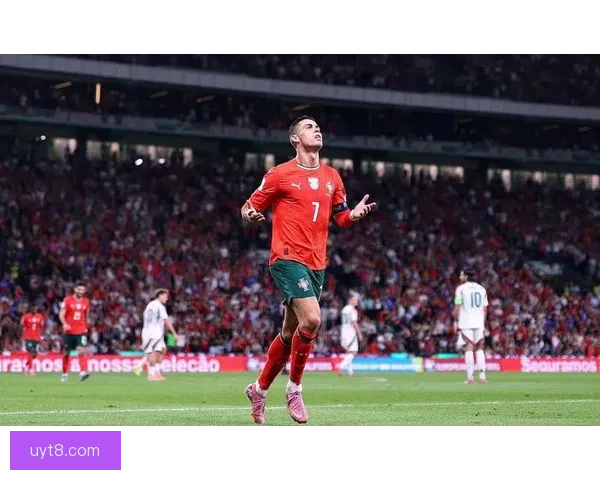 C罗或因至少两场停赛无缘世界杯首战风波引热议前景成疑成焦点